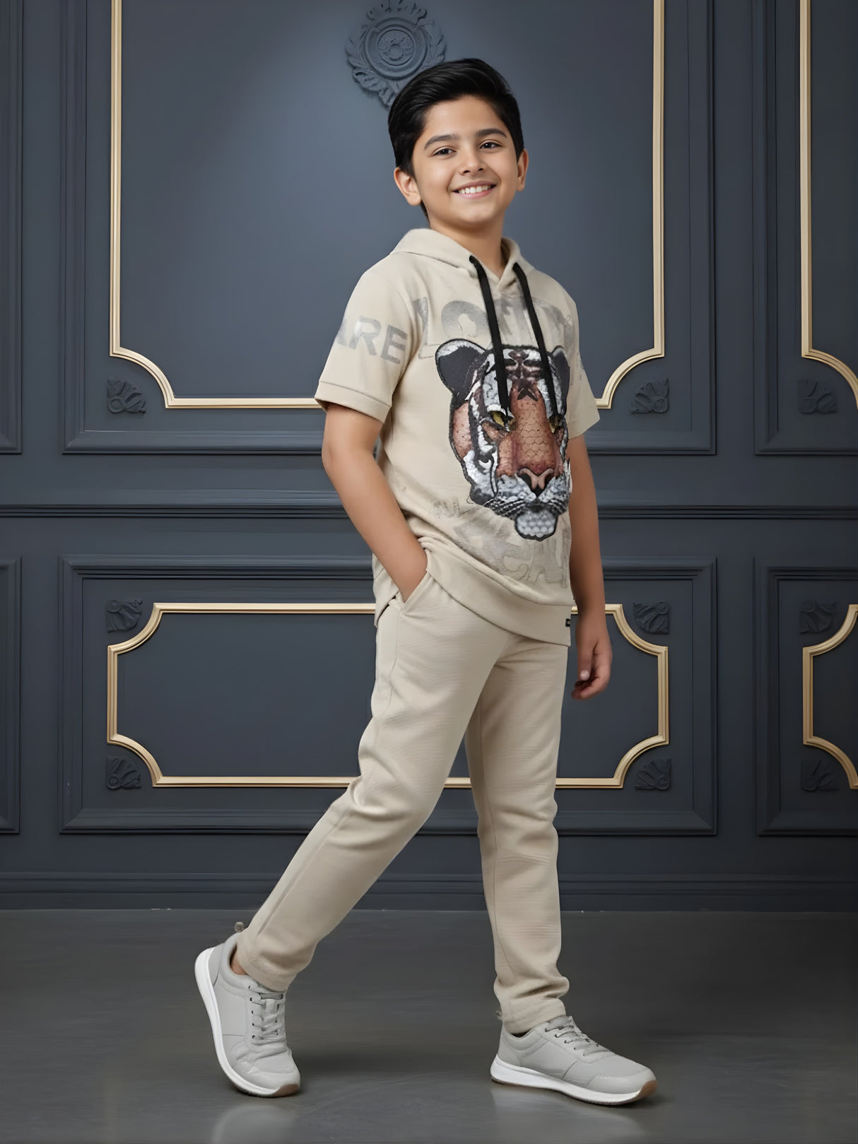 Boys' Cream Tiger Graphic Short Sleeve Hoodie