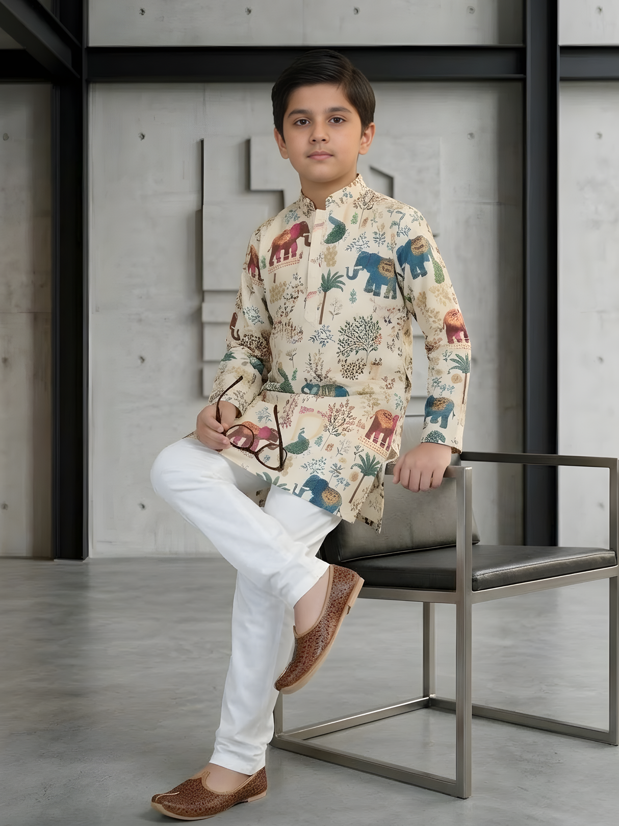 The Royal Garden Print Kurta & Pajama Set (Cream Multi).