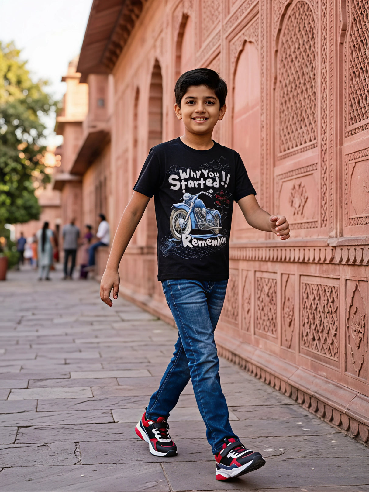 Boys Black Graphic Print Crew Neck T-Shirt