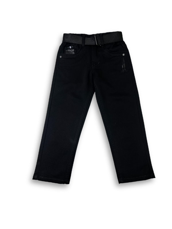 Boys' solid black denim jeans in a straight fit, styled with an included black web belt and subtle front pocket branding.
Export to Sheets