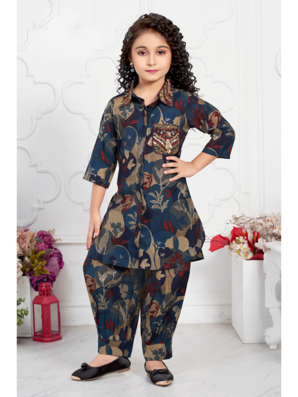Girls Traditional 3/4th Sleeves Patiala Set - Blue