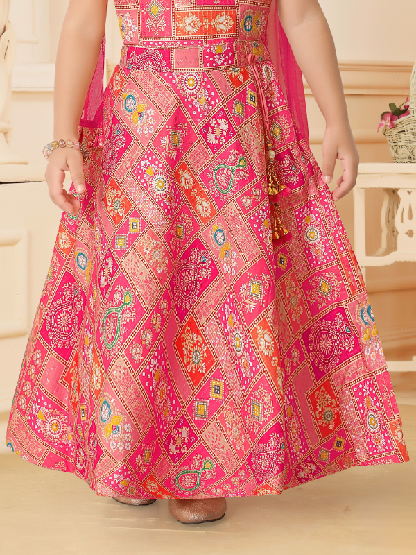 Girls Traditional Sleeves Less Short Choli - Pink