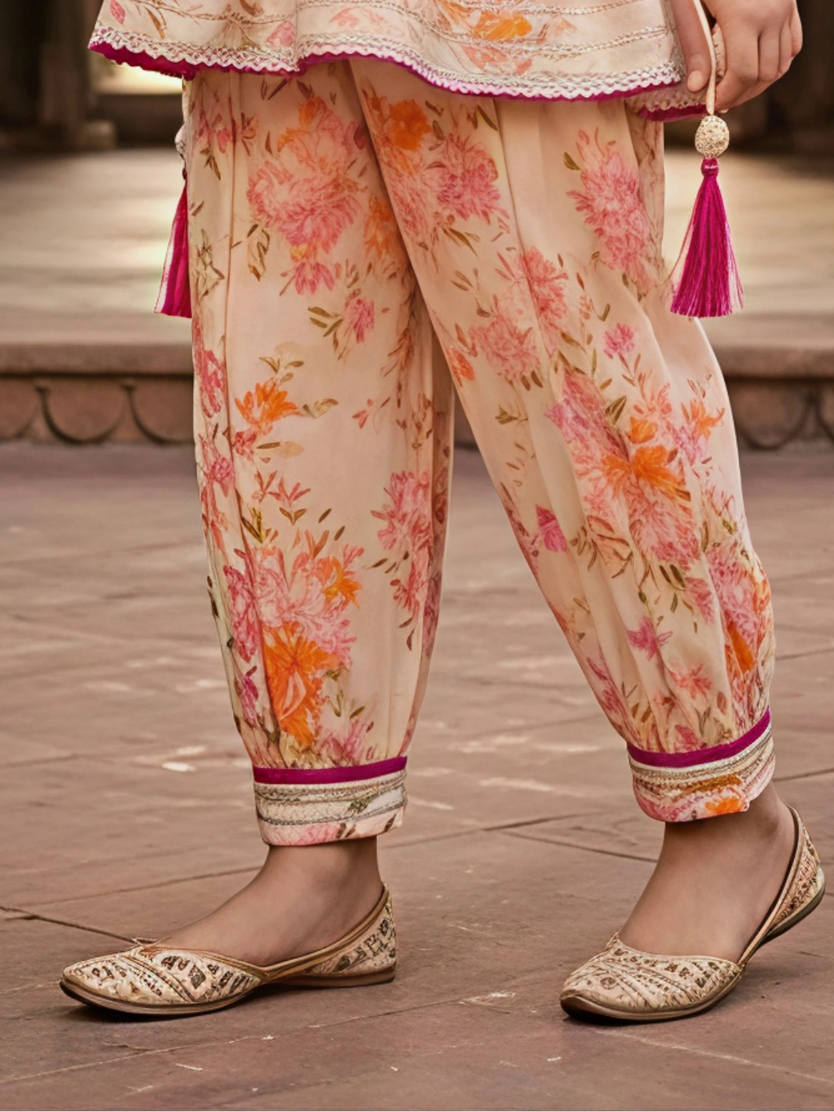 Girls Pink Floral Print Peplum Kurta and Pant Set