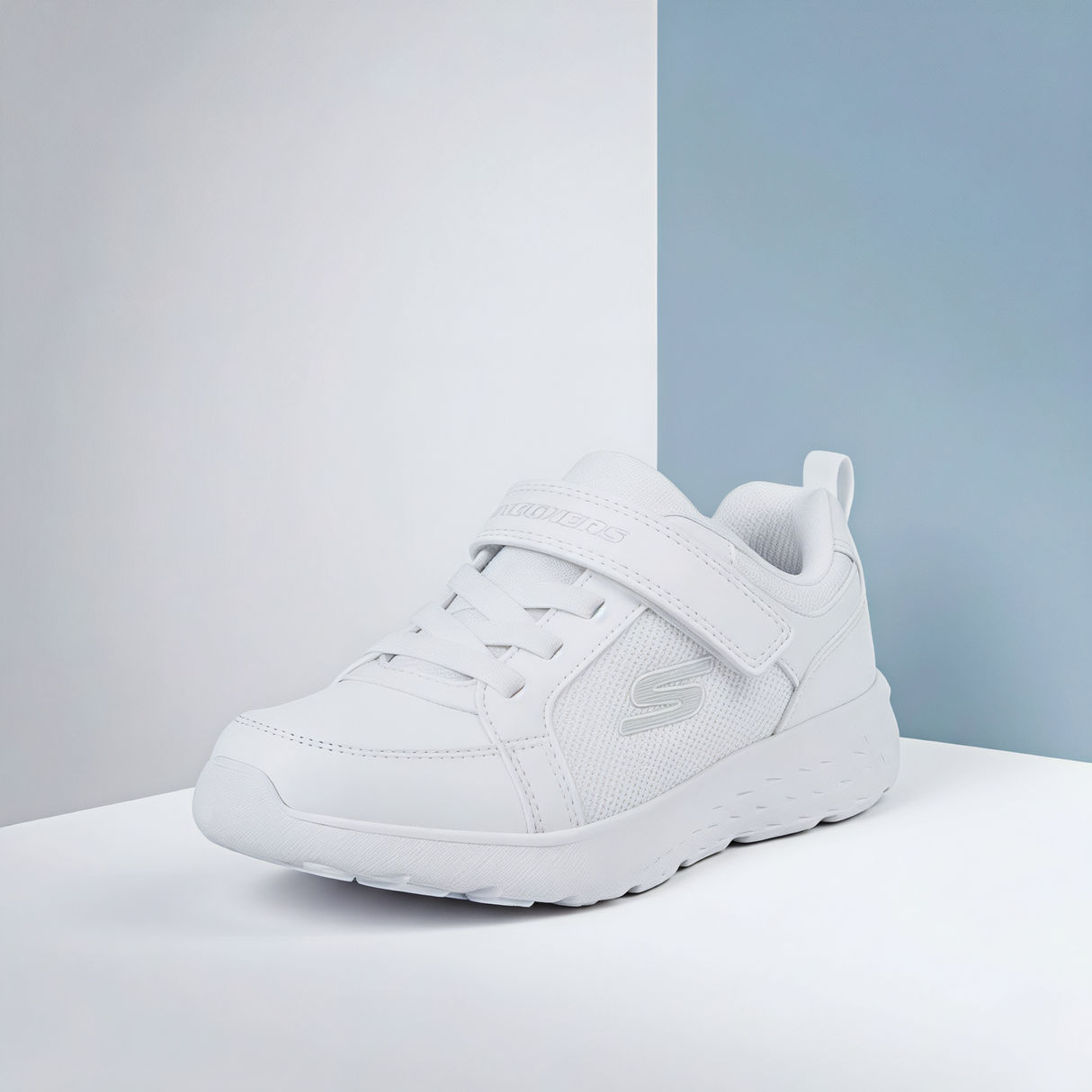 Skechers Unisex White Velcro School Shoes.