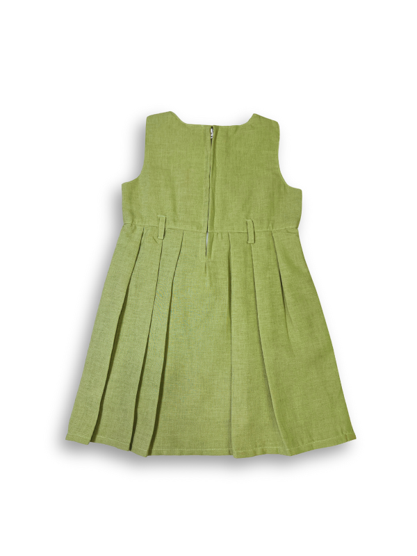 Girls' green pleated sleeveless dress paired with a detachable, short-sleeved bolero jacket featuring a light pastel fan-like print.
Export to Sheets