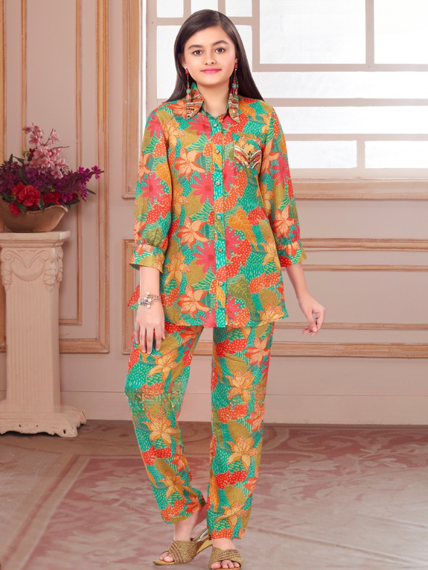 Girls Traditional Full Sleeves Pant Set - Green