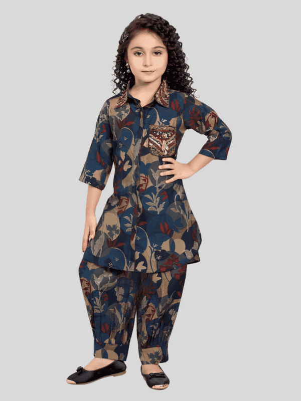 Girls Traditional 3/4th Sleeves Patiala Set - Blue