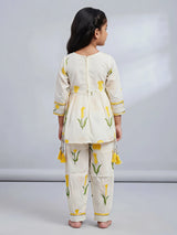 Girls Cream Floral Floral Printed Patiala Suit Set with Embroidery & Tassels
