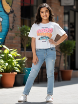 Girls' Casual White Graphic Print Crop Top with "Good Vibes Only" Typography