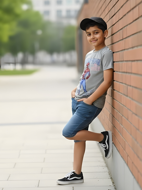 Boys' "Spider-Man" Graphic Tee - Grey
