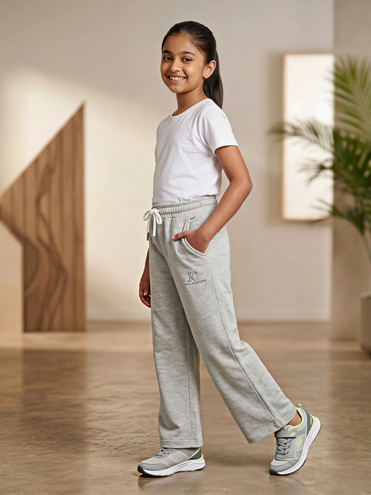 Girls' Dark Grey Wide-Leg Cargo Trackpants