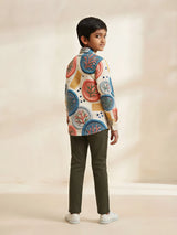 Cream Embroidered Pattern Shirts with T-Shirt Set