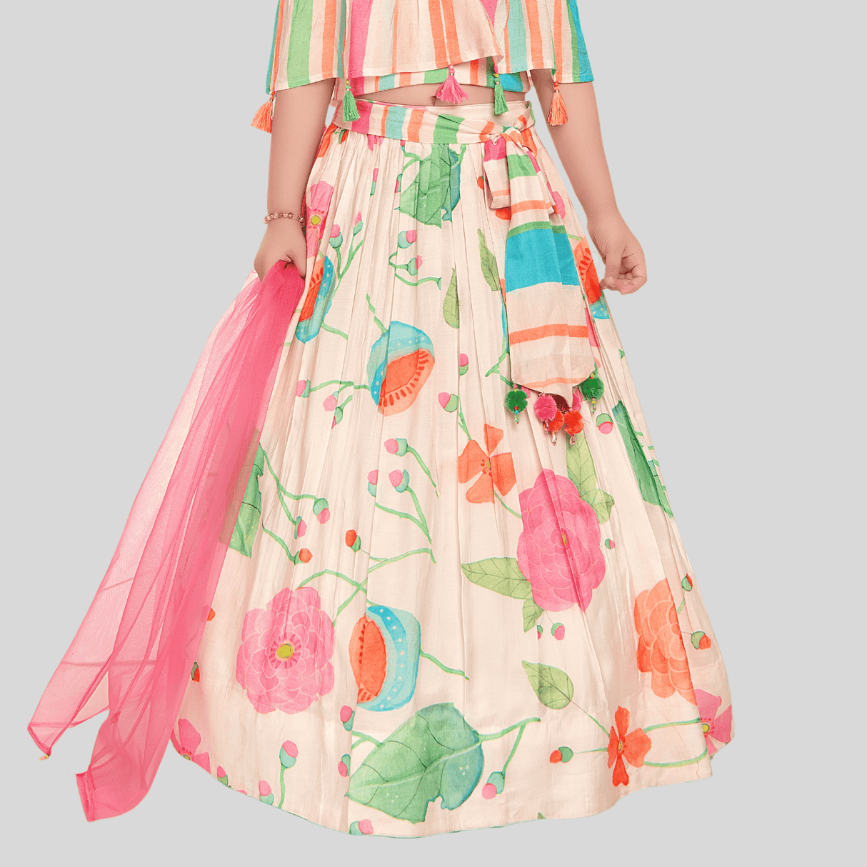 Girls Traditional Sleeves Less Long Choli - Cream