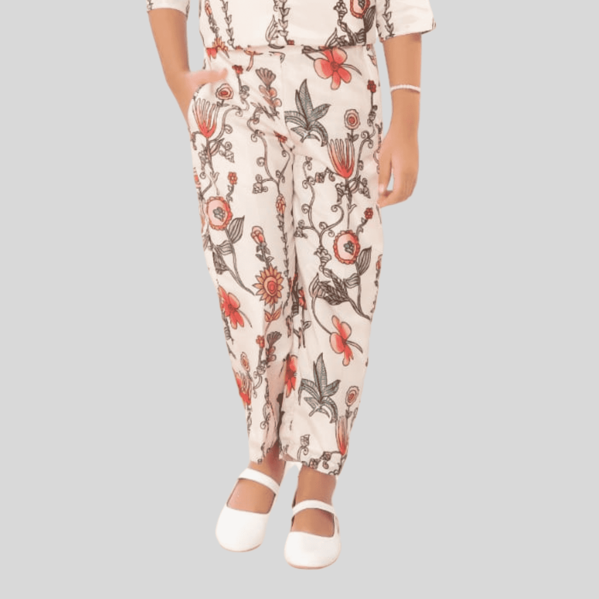 Girls Traditional 3/4th Sleeves Chuddidar Sets - Cream