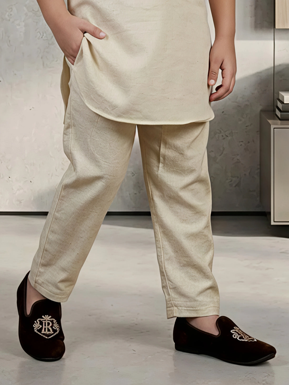 Boys Cream Textured Pathani Kurta Set with Pocket Details