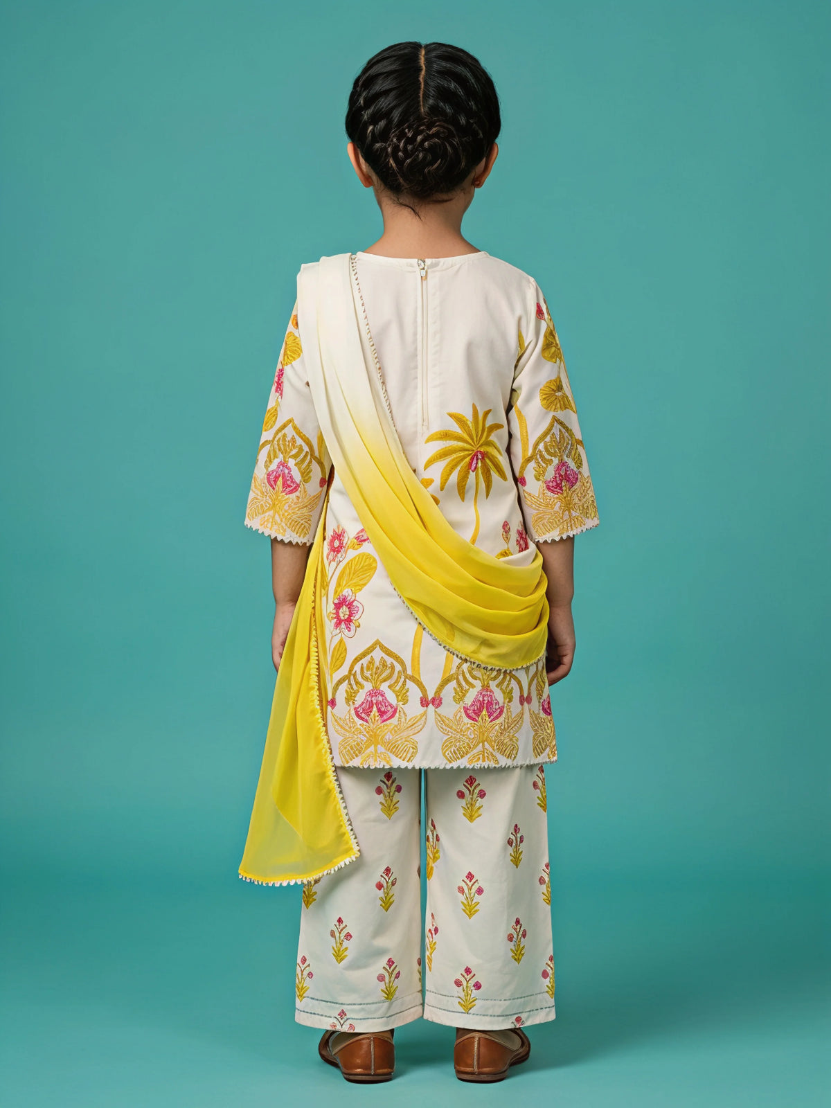 Girls Yellow Printed Kurta Palazzo Dupatta Set.