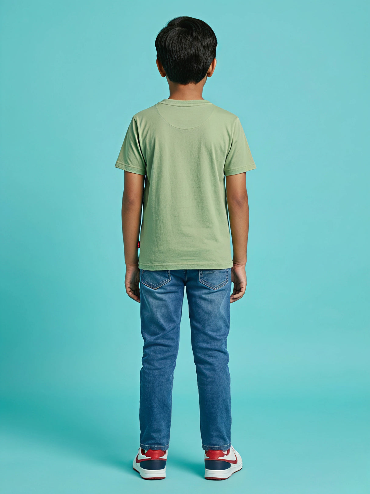 Boys Green Spider-Man Graphic Printed T-Shirt.