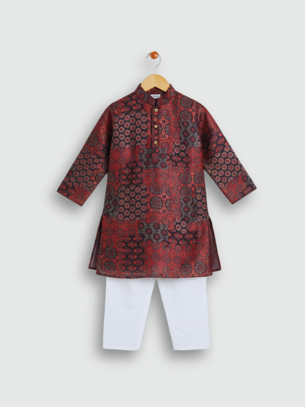 Boys' long-sleeve, knee-length Kurta in deep red/maroon with an all-over intricate print, paired with solid white pyjama pants.