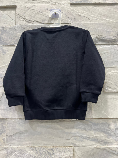 Black-Sweatshirt