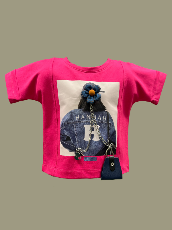 pink t-shirt