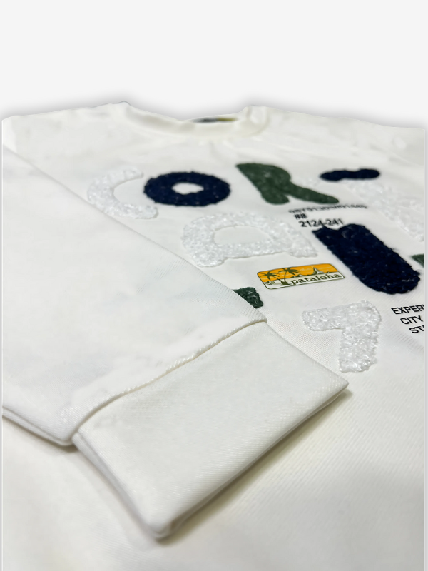 WHITE T-SHIRT