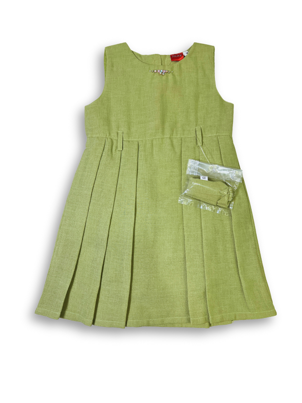 Girls' green pleated sleeveless dress paired with a detachable, short-sleeved bolero jacket featuring a light pastel fan-like print.

Export to Sheets