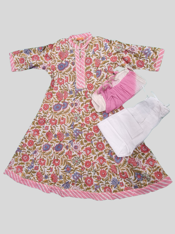 Girls TraditionaL  3/4th Sleeves Chuddidar Sets - Pink
