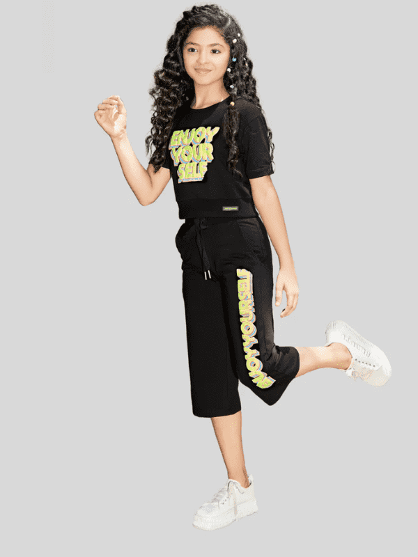 Girls Casual Printed Half Sleeves Capri Set - Black
